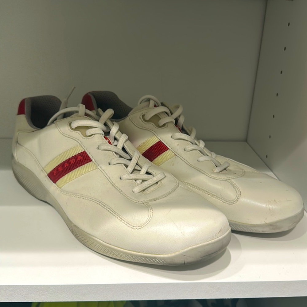 Prada men’s sneaker shoe. Worn 4 times . Out of box condition